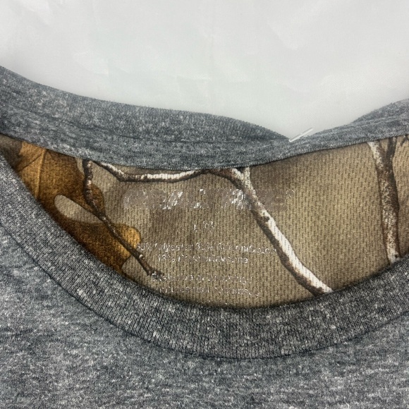 Realtree Gray T-Shirt Large - Picture 3 of 3